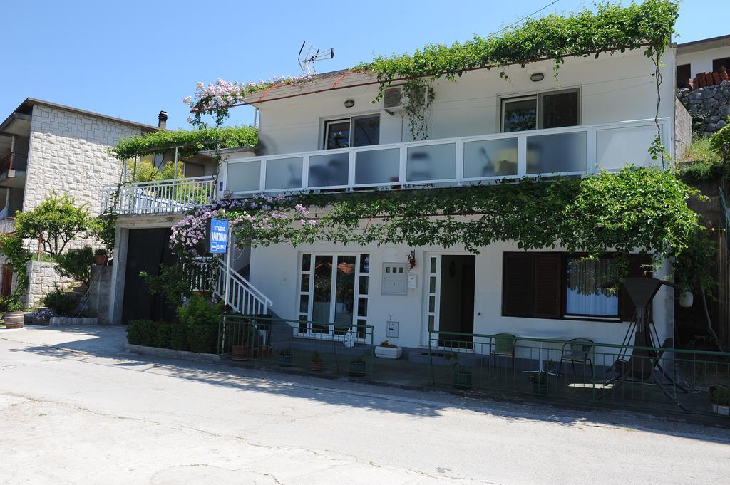 Apartments Barbir Плоче Екстер'єр фото