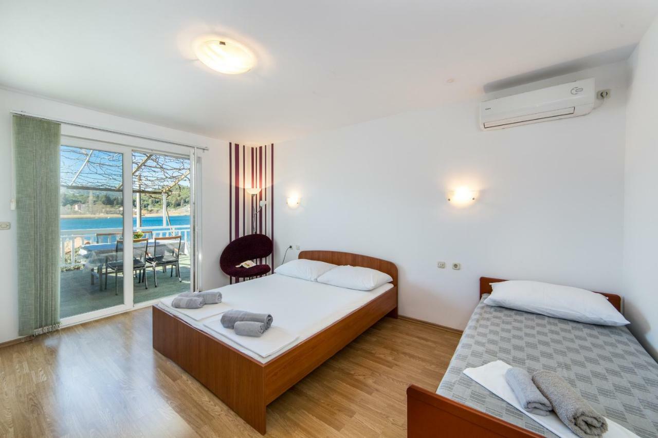 Apartments Barbir Плоче Екстер'єр фото