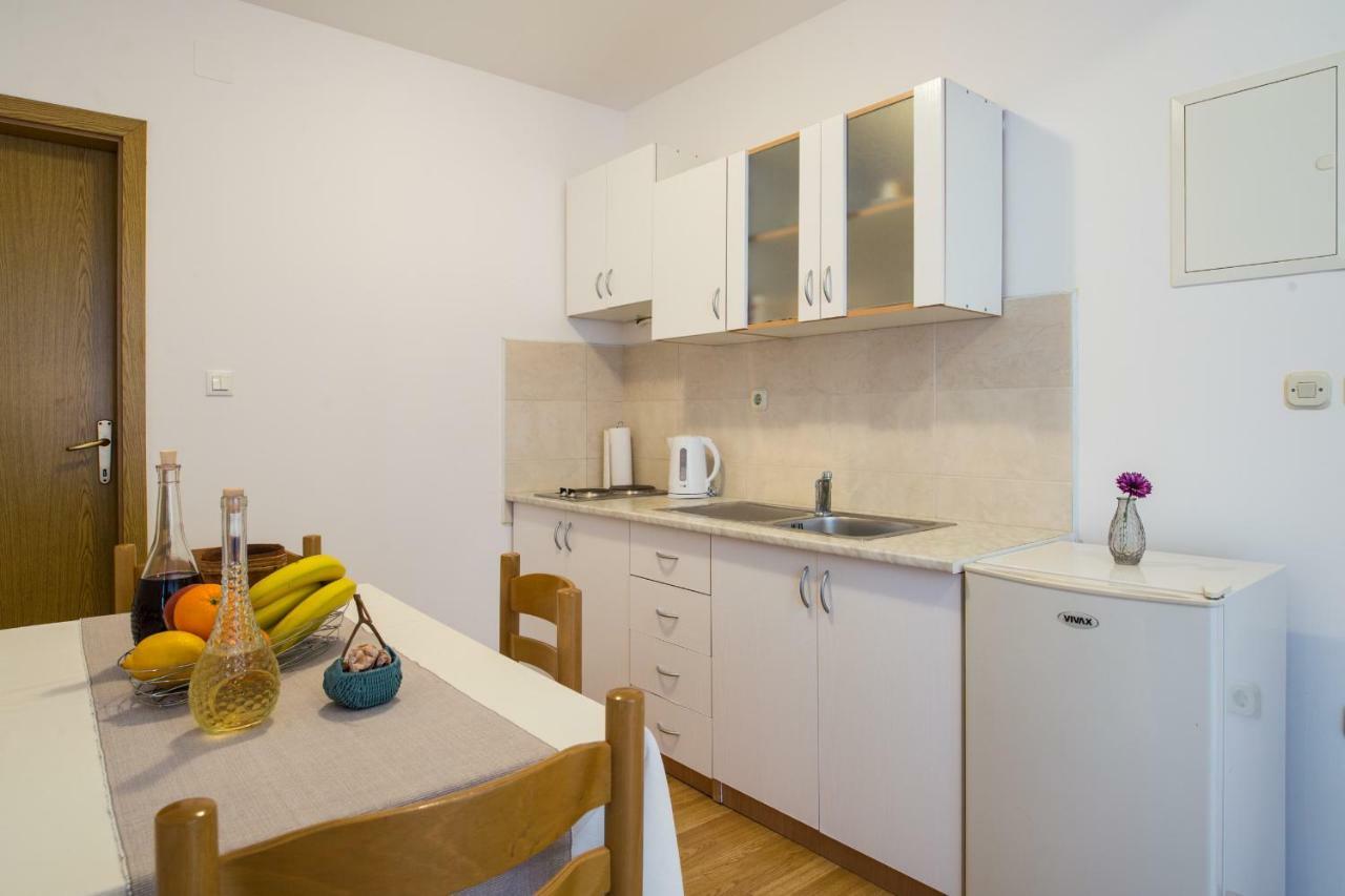 Apartments Barbir Плоче Екстер'єр фото