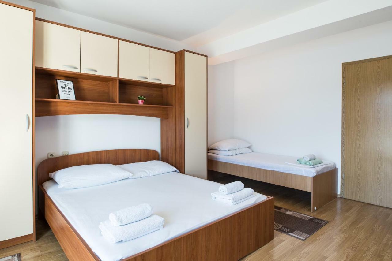 Apartments Barbir Плоче Екстер'єр фото