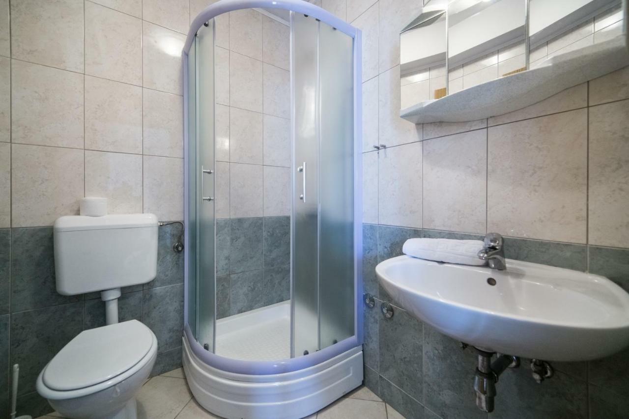 Apartments Barbir Плоче Екстер'єр фото