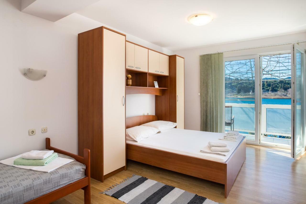 Apartments Barbir Плоче Екстер'єр фото